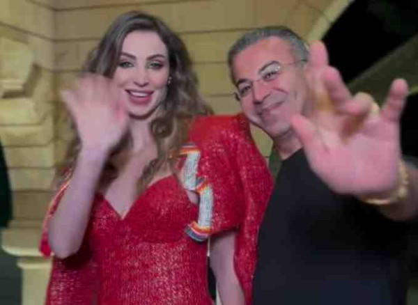 كم عمر نادر صعب ويكيبيديا طوله زوجته