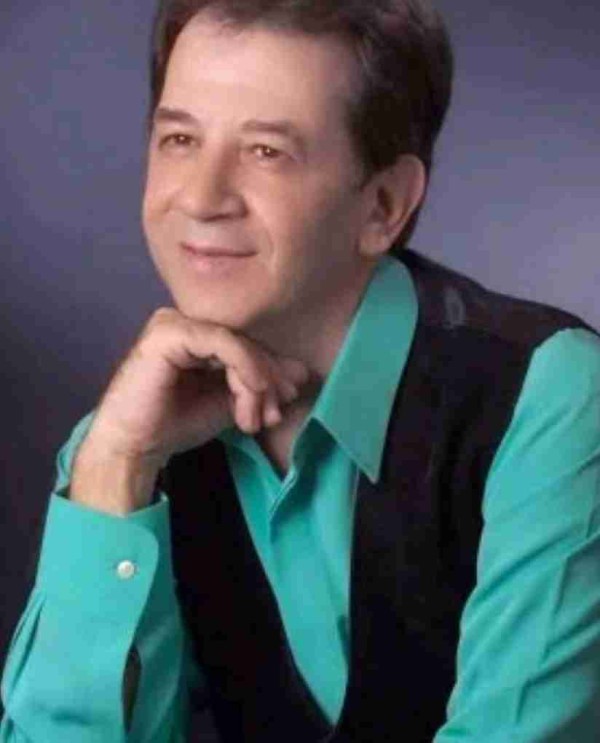 من هو المطرب عصمت رشيد السيرة الذاتية